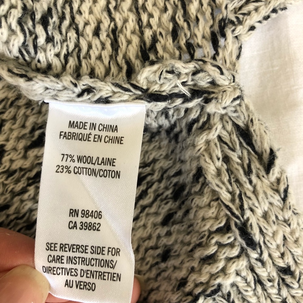 Theory Light Grey Cozy Knit Sweater - Picture 4 of 6